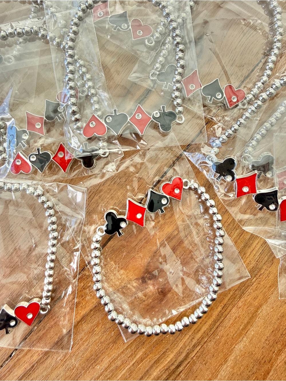 12 Poker Card Suit Stretch Bracelets Red Black Silver Tone Party Favor Lot